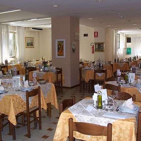 Hotel Villa Edelweiss Chianciano Terme Exteriör bild