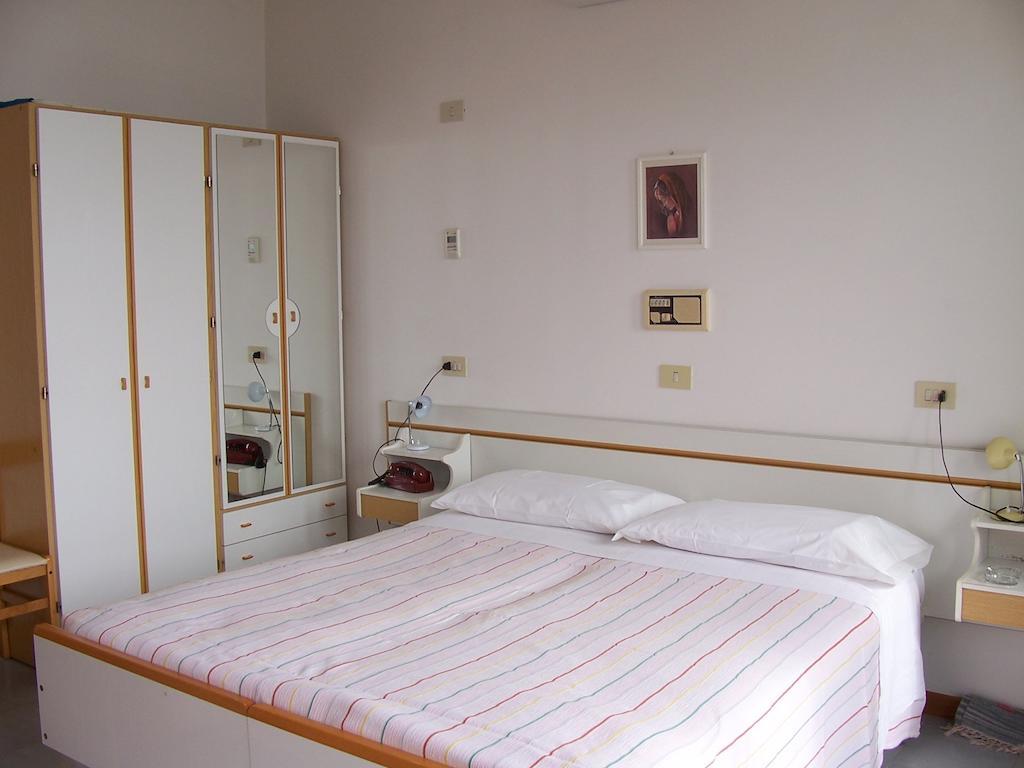 Hotel Villa Edelweiss Chianciano Terme Rum bild
