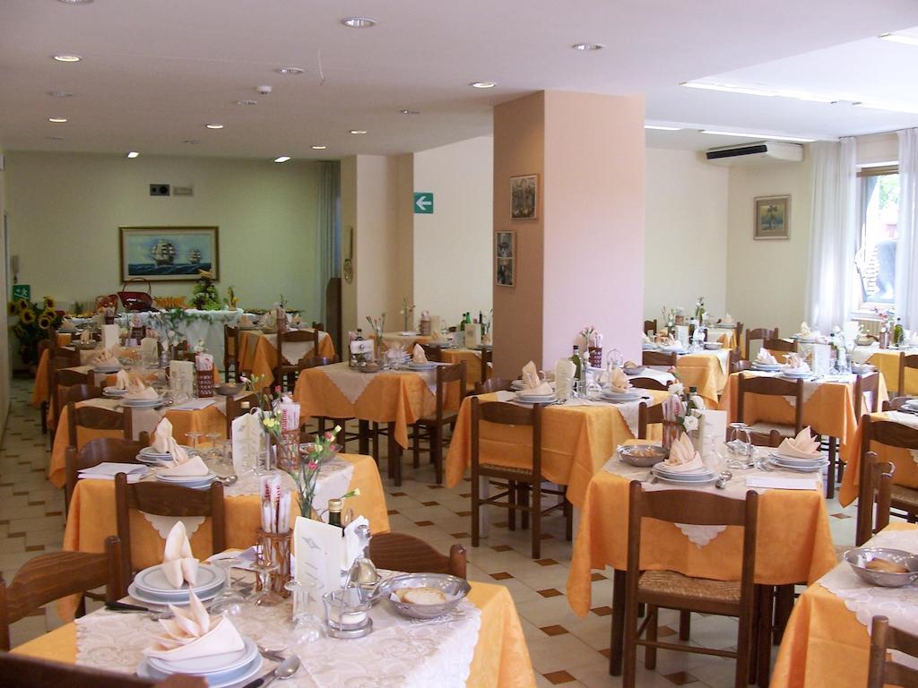 Hotel Villa Edelweiss Chianciano Terme Exteriör bild