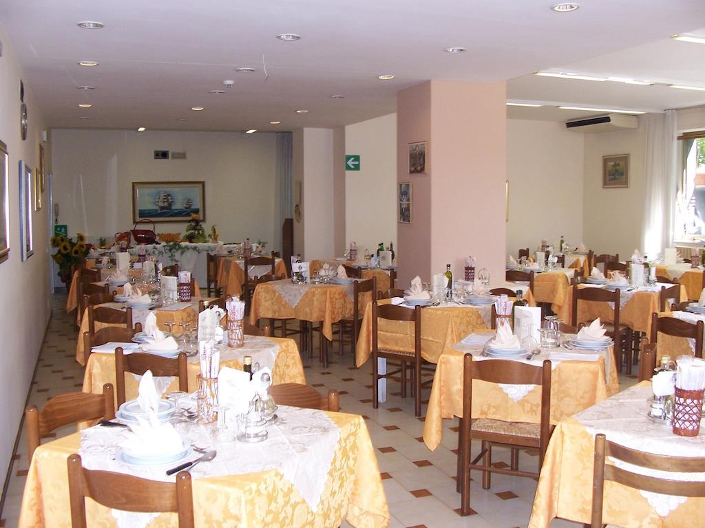 Hotel Villa Edelweiss Chianciano Terme Exteriör bild