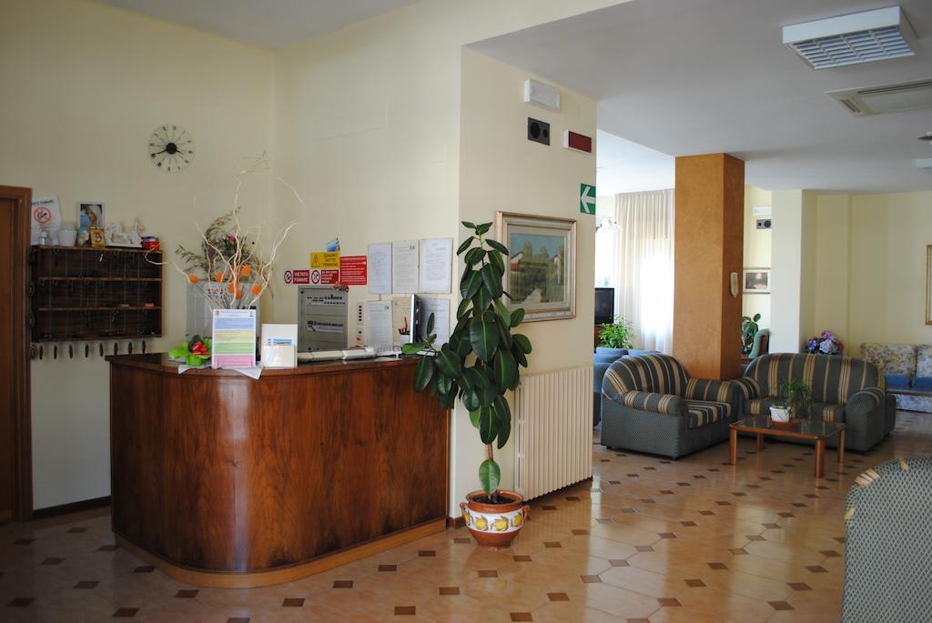 Hotel Villa Edelweiss Chianciano Terme Exteriör bild